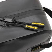 Lyos Dry Pouch Black 07 Web